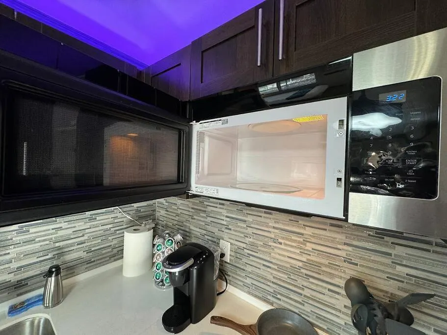 Modern Condo Near Fremont Street Las Vegas 0*,